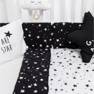 סט מצעים למיטת תינוק – מיננה – שחור כוכבים